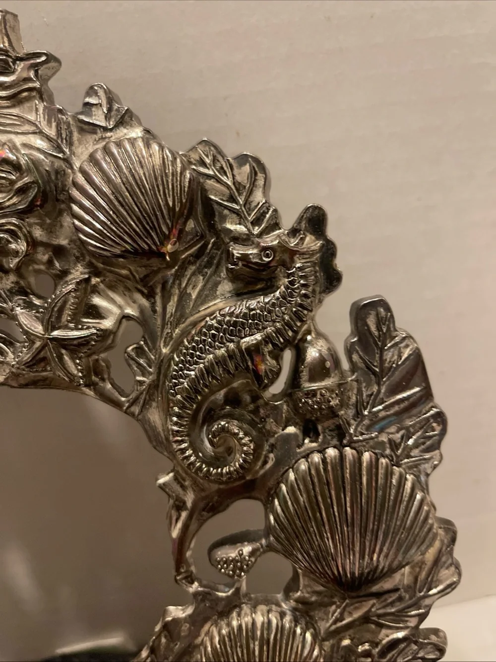 Vintage Ornate Silver Shell & Seahorse Decorative Wall wreath